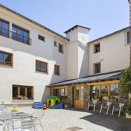 Alberg Anna Maria Janer Llivia Exterior photo