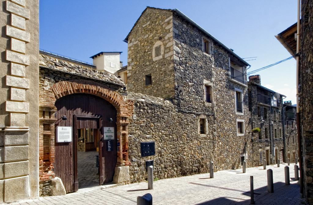 Alberg Anna Maria Janer Llivia Exterior photo