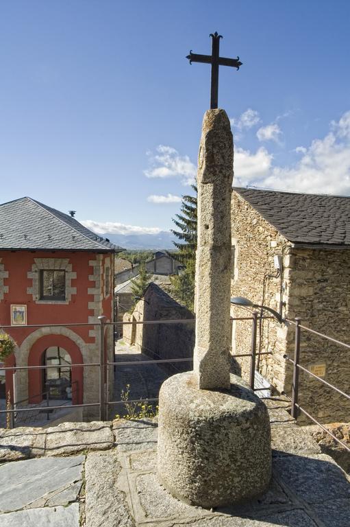 Alberg Anna Maria Janer Llivia Exterior photo